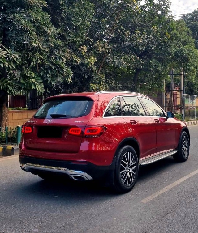 Second-hand 2021 Mercedes-Benz GLC 220d 4MATIC for sale in New Delhi-20