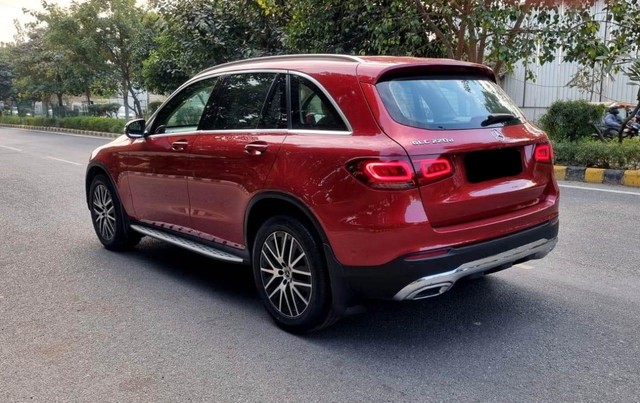 Second-hand 2021 Mercedes-Benz GLC 220d 4MATIC for sale in New Delhi-24