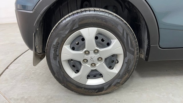 Second-hand 2023 Mahindra XUV300 W6 Diesel for sale in Pune-18