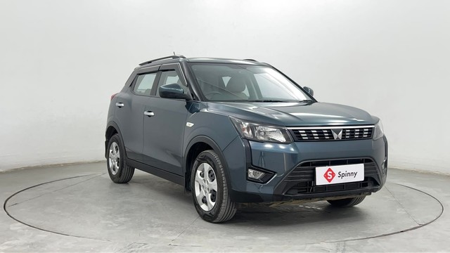 Second-hand 2023 Mahindra XUV300 W6 Diesel for sale in Pune-1