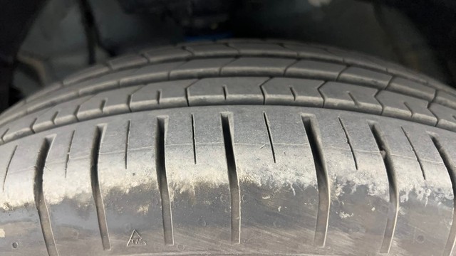 Second-hand 2023 Mahindra XUV300 W6 Diesel for sale in Pune-27