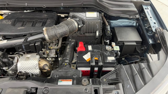 Second-hand 2023 Mahindra XUV300 W6 Diesel for sale in Pune-24