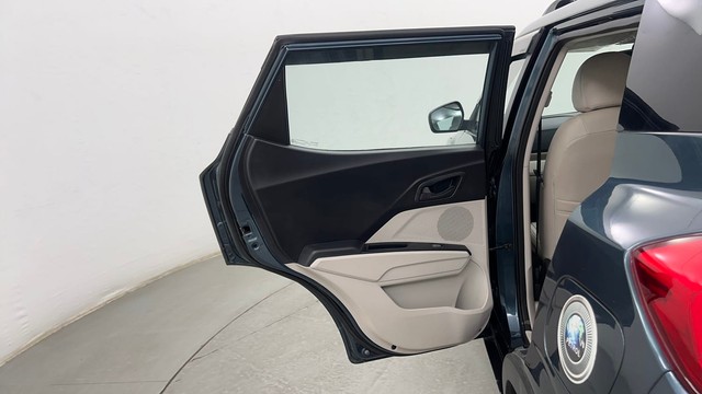 Second-hand 2023 Mahindra XUV300 W6 Diesel for sale in Pune-23