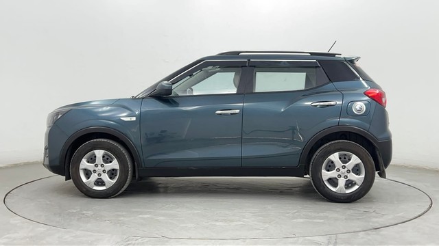 Second-hand 2023 Mahindra XUV300 W6 Diesel for sale in Pune-6