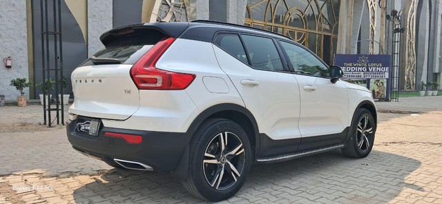 Second-hand 2021 Volvo XC40 T4 R-Design for sale in New Delhi-13
