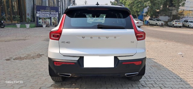Second-hand 2021 Volvo XC40 T4 R-Design for sale in New Delhi-1