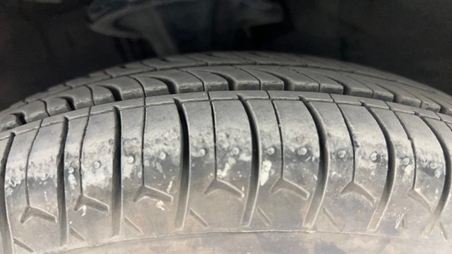 Second-hand 2011 Hyundai i10 Magna 1.2 for sale in Pune-24