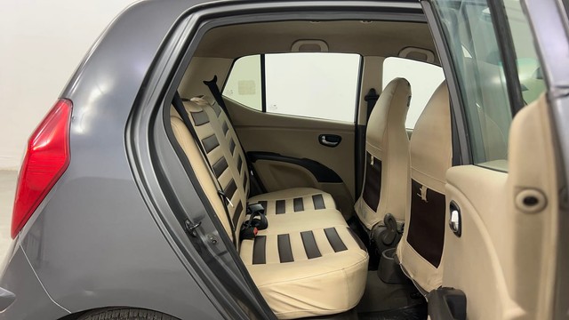 Second-hand 2011 Hyundai i10 Magna 1.2 for sale in Pune-33