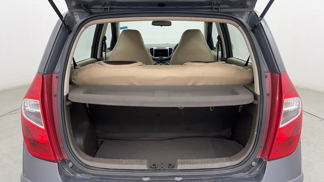 Second-hand 2011 Hyundai i10 Magna 1.2 for sale in Pune-9