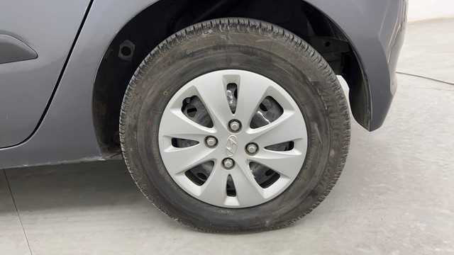 Second-hand 2011 Hyundai i10 Magna 1.2 for sale in Pune-19