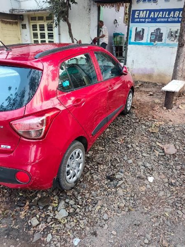 Hyundai i10 Sportz 1.1L Second-hand 2017 Hyundai i10 Sportz 1.1L for sale in Amravati-3