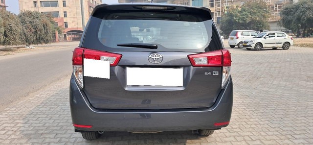 Toyota Innova Crysta 2.4 VX MT BSIV Second-hand 2018 Toyota Innova Crysta 2.4 VX MT BSIV for sale in New Delhi-2