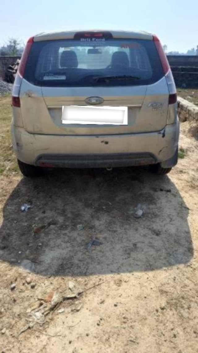 Second-hand 2015 Ford Figo 1.5D Titanium Plus MT for sale in Lucknow-5