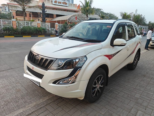 Second-hand 2016 Mahindra XUV500 W4 for sale in Pune-4