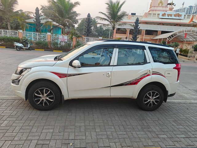 Second-hand 2016 Mahindra XUV500 W4 for sale in Pune-3