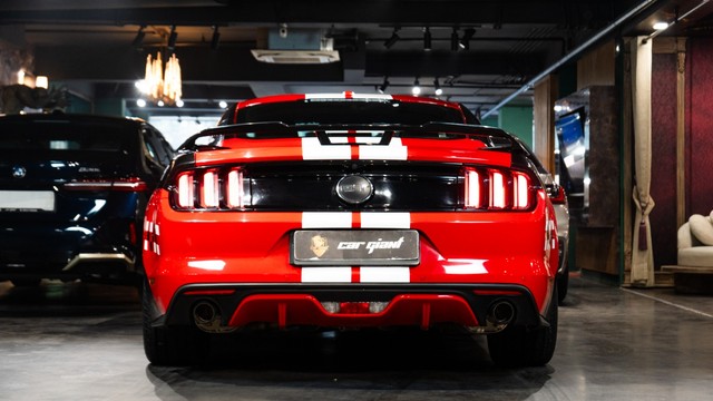 Second-hand 2017 Ford Mustang V8 for sale in New Delhi-3