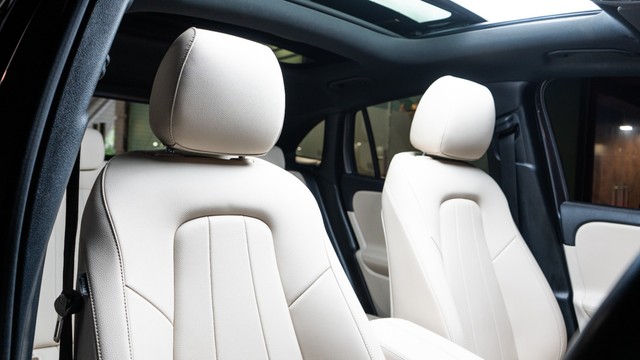 Second-hand 2024 Mercedes-Benz GLA 200 for sale in New Delhi-9