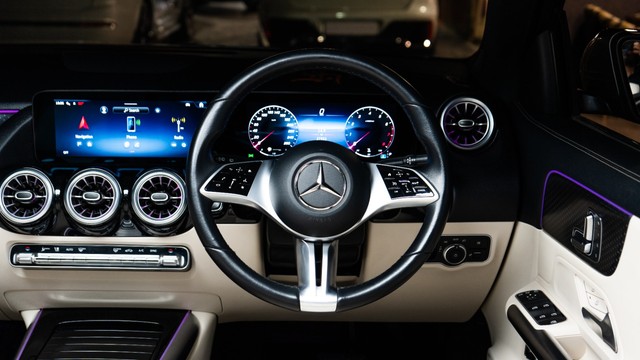 Second-hand 2024 Mercedes-Benz GLA 200 for sale in New Delhi-7