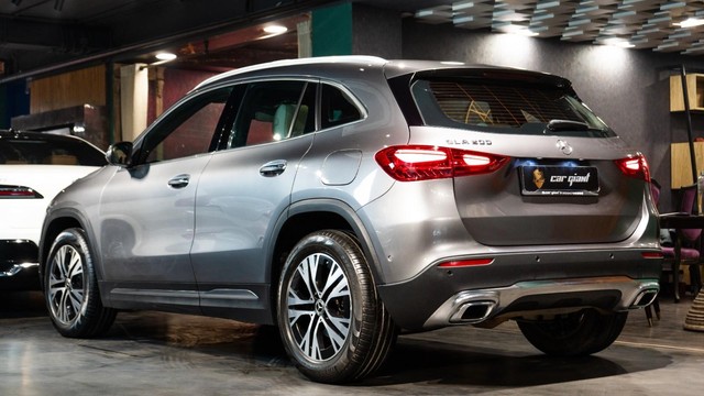 Second-hand 2024 Mercedes-Benz GLA 200 for sale in New Delhi-10