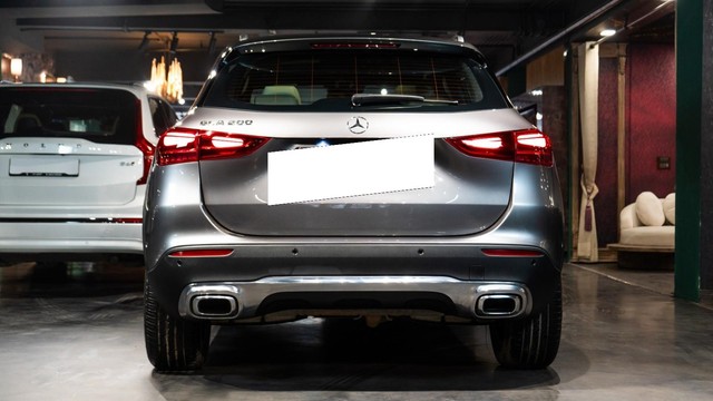 Second-hand 2024 Mercedes-Benz GLA 200 for sale in New Delhi-2