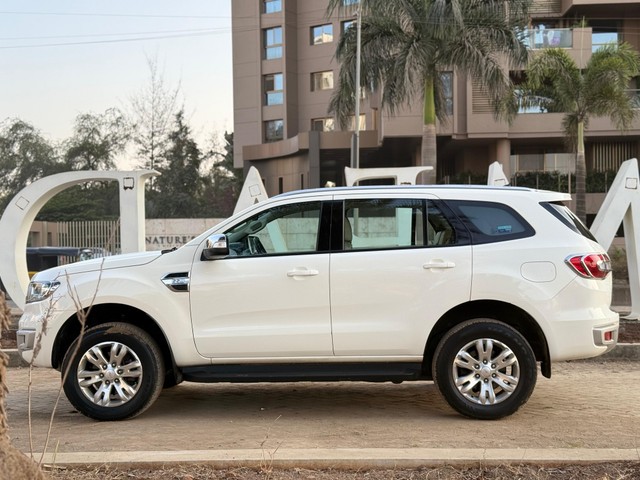 Second-hand 2016 Ford Endeavour 3.2 Trend AT 4X4 for sale in Nashik-2