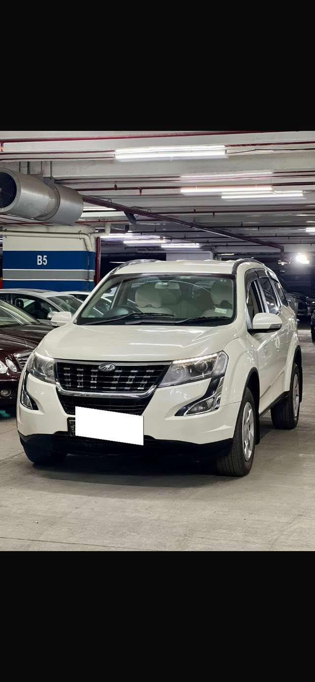 Mahindra XUV500 W7 BSIV Second-hand 2018 Mahindra XUV500 W7 BSIV for sale in Pune-2