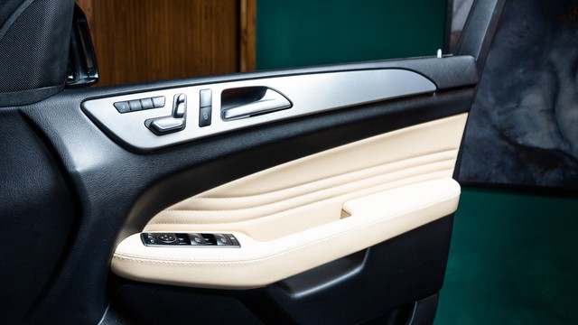 Second-hand 2019 Mercedes-Benz GLE 43 AMG Coupe for sale in New Delhi-17