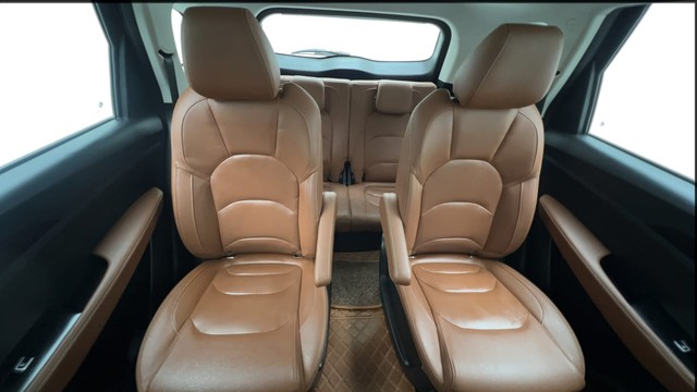 Second-hand 2022 MG Hector Plus 1.5 Turbo Sharp Pro 7 Str BSVI for sale in New Delhi-32