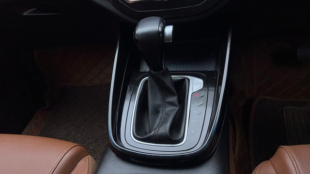 Second-hand 2022 MG Hector Plus 1.5 Turbo Sharp Pro 7 Str BSVI for sale in New Delhi-12