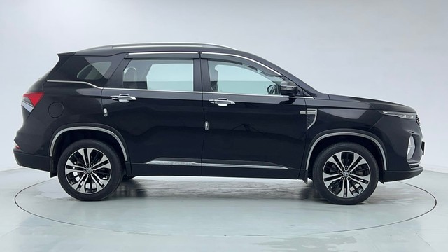 Second-hand 2022 MG Hector Plus 1.5 Turbo Sharp Pro 7 Str BSVI for sale in New Delhi-2