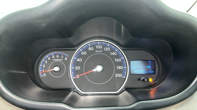 Second-hand 2014 Hyundai i10 Magna 1.1L for sale in Greater Noida-11