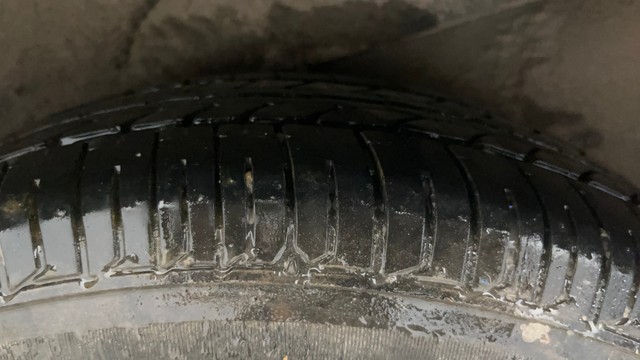 Second-hand 2014 Hyundai i10 Magna 1.1L for sale in Greater Noida-31