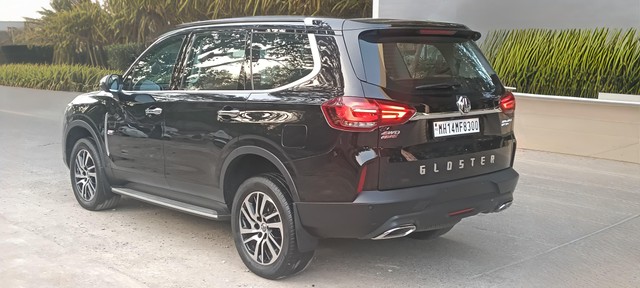 Second-hand 2025 MG Gloster Savvy 4x4 6Str for sale in Mumbai-3