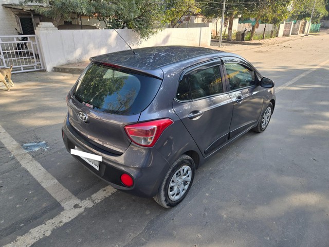 Second-hand 2018 Hyundai Grand i10 1.2 Kappa Magna BSIV for sale in New Delhi-7