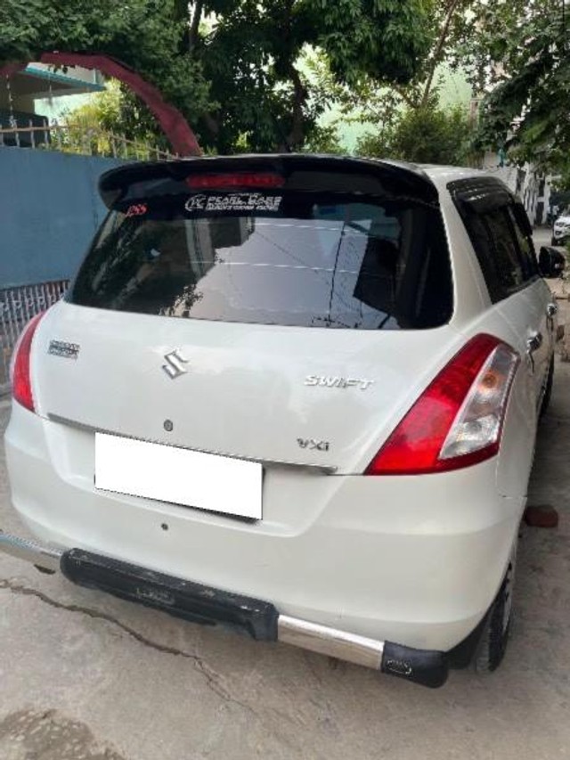 Second-hand 2015 Maruti Suzuki Swift VXI for sale in Sasaram-1