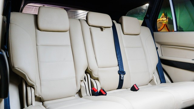 Second-hand 2021 Ford Endeavour Titanium Plus 4X4 AT for sale in New Delhi-12