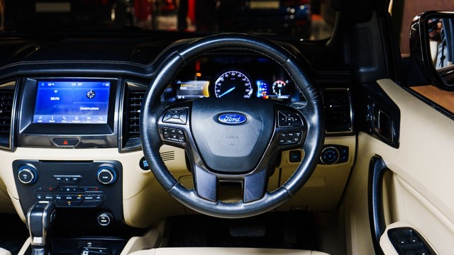 Second-hand 2021 Ford Endeavour Titanium Plus 4X4 AT for sale in New Delhi-15