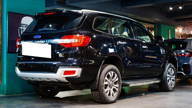 Second-hand 2021 Ford Endeavour Titanium Plus 4X4 AT for sale in New Delhi-9