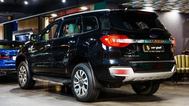 Second-hand 2021 Ford Endeavour Titanium Plus 4X4 AT for sale in New Delhi-3
