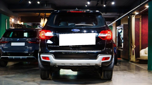 Second-hand 2021 Ford Endeavour Titanium Plus 4X4 AT for sale in New Delhi-2