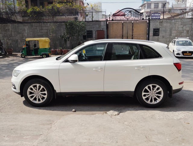 Second-hand 2017 Audi Q5 30 TDI quattro Premium for sale in New Delhi-5