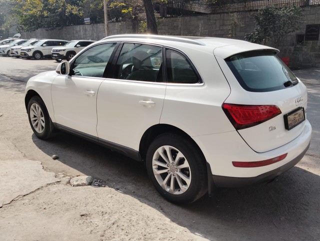 Second-hand 2017 Audi Q5 30 TDI quattro Premium for sale in New Delhi-3