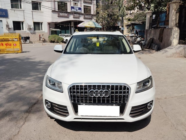 Second-hand 2017 Audi Q5 30 TDI quattro Premium for sale in New Delhi-4