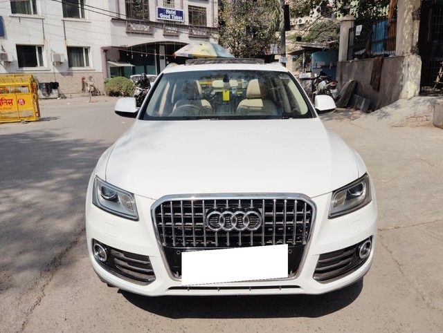 Second-hand 2017 Audi Q5 30 TDI quattro Premium for sale in New Delhi-22