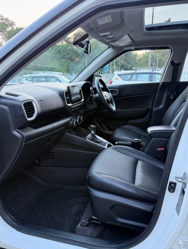 Second-hand 2020 Hyundai Venue SX Plus Turbo DCT DT for sale in New Delhi-15