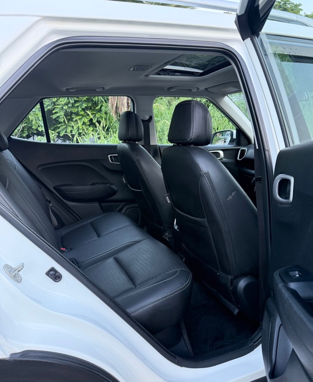 Second-hand 2020 Hyundai Venue SX Plus Turbo DCT DT for sale in New Delhi-7