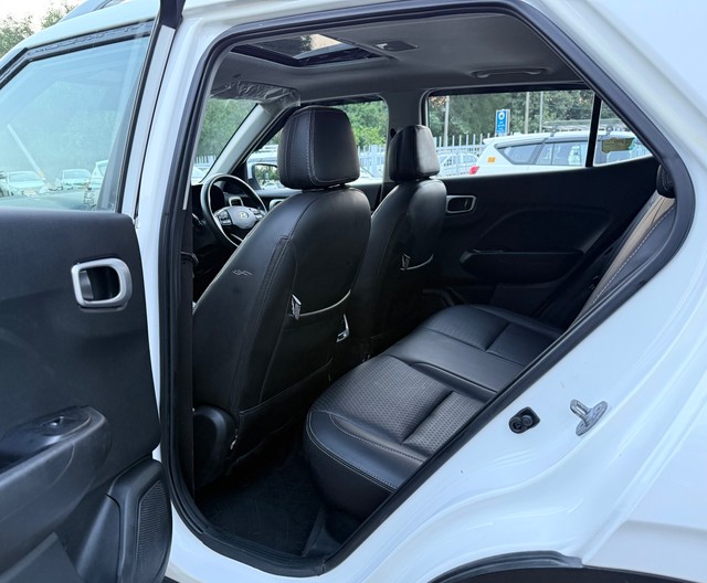 Second-hand 2020 Hyundai Venue SX Plus Turbo DCT DT for sale in New Delhi-13