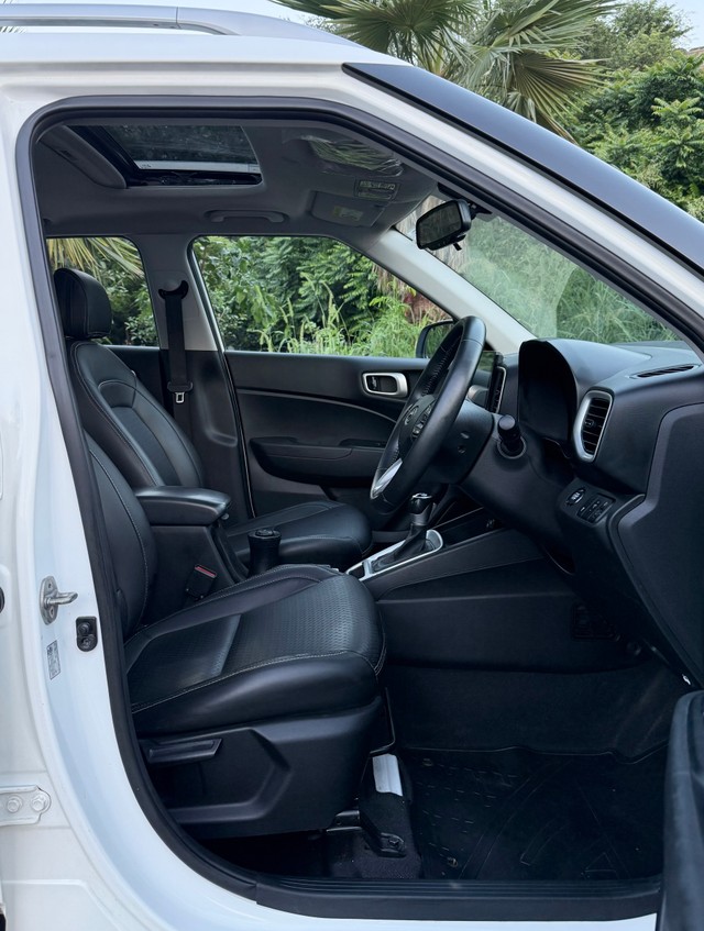 Second-hand 2020 Hyundai Venue SX Plus Turbo DCT DT for sale in New Delhi-5