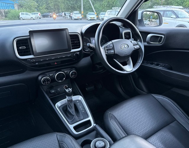 Second-hand 2020 Hyundai Venue SX Plus Turbo DCT DT for sale in New Delhi-14