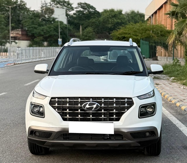 Second-hand 2020 Hyundai Venue SX Plus Turbo DCT DT for sale in New Delhi-4